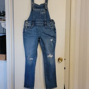 Womens bibbed overalls sz M 30x29  Arizona Jeans Co Ripped destroyed